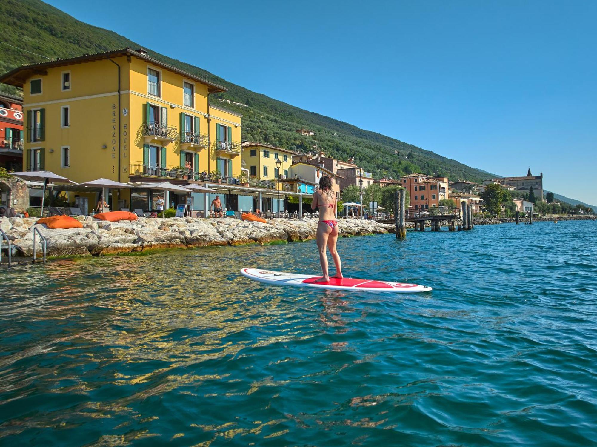Lake Front Hotel Brenzone Exterior photo