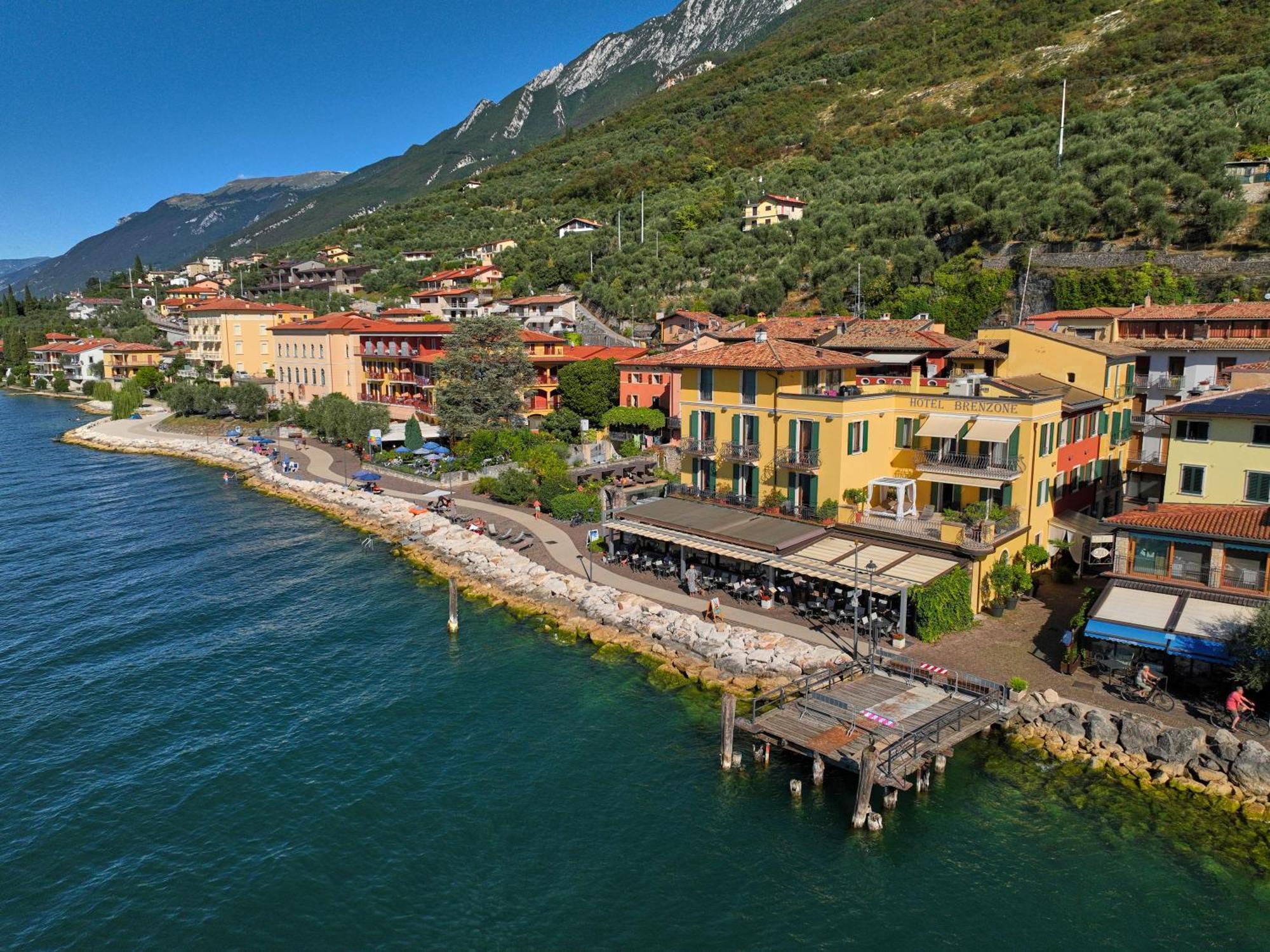 Lake Front Hotel Brenzone Exterior photo